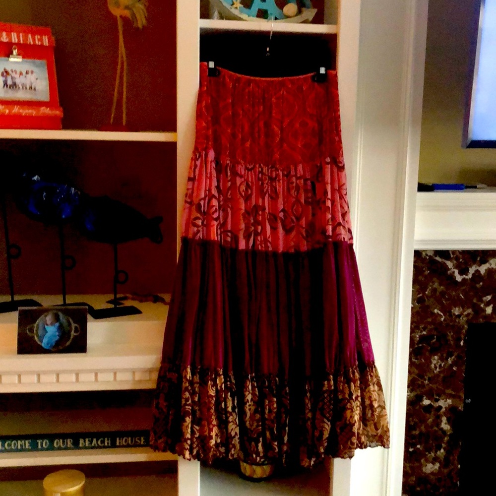 Long Gypsy skirt Lined with elastic waist